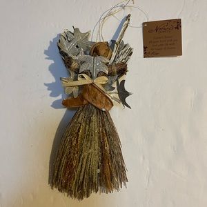 NWT  Enesco Natures Poetry Handcrafted Fairy Ornament Ornie 2011 Silver leaves